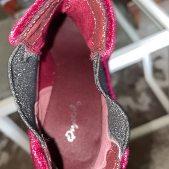 Woman’s booties - Picture 6 of 7